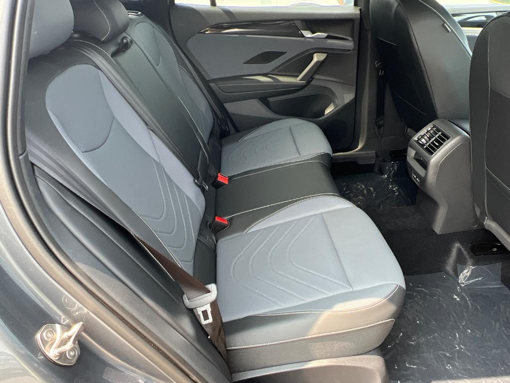 new 2025 Volkswagen Tiguan car, priced at $37,850