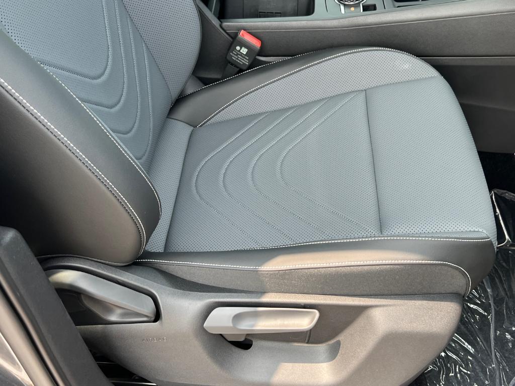 new 2025 Volkswagen Tiguan car, priced at $37,850