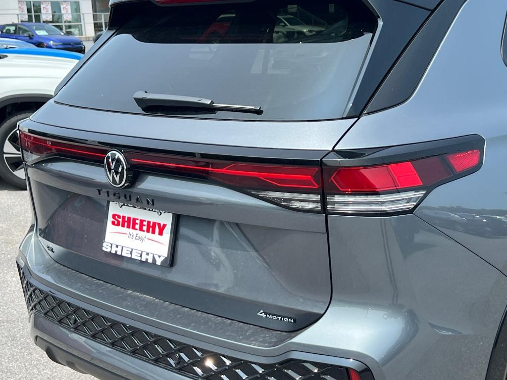 new 2025 Volkswagen Tiguan car, priced at $37,850
