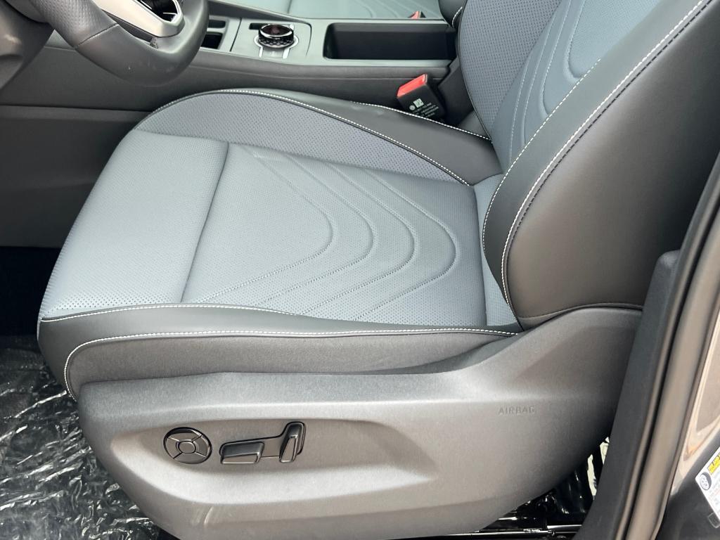 new 2025 Volkswagen Tiguan car, priced at $37,850