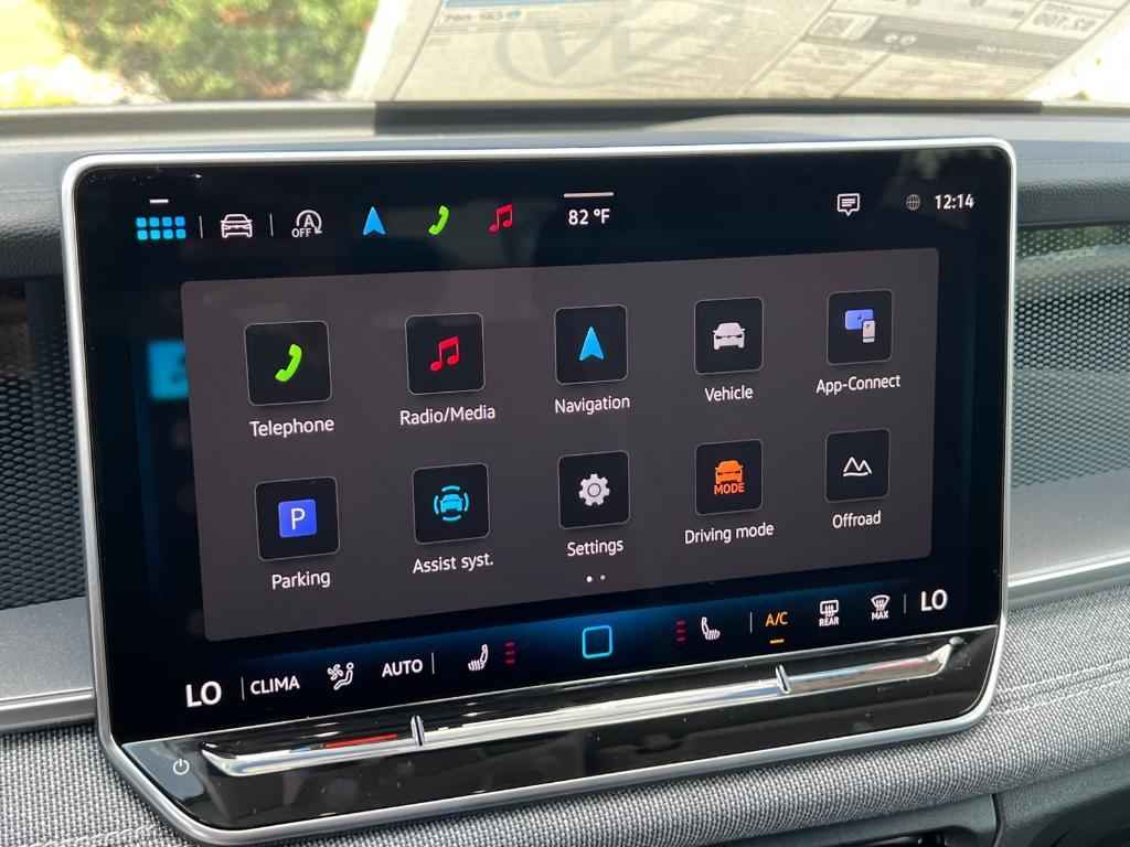 new 2025 Volkswagen Tiguan car, priced at $30,654
