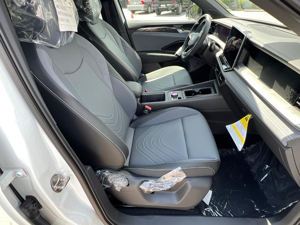 new 2025 Volkswagen Tiguan car, priced at $37,167