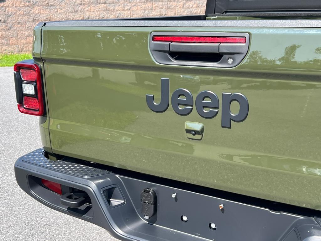 used 2024 Jeep Gladiator car, priced at $36,861