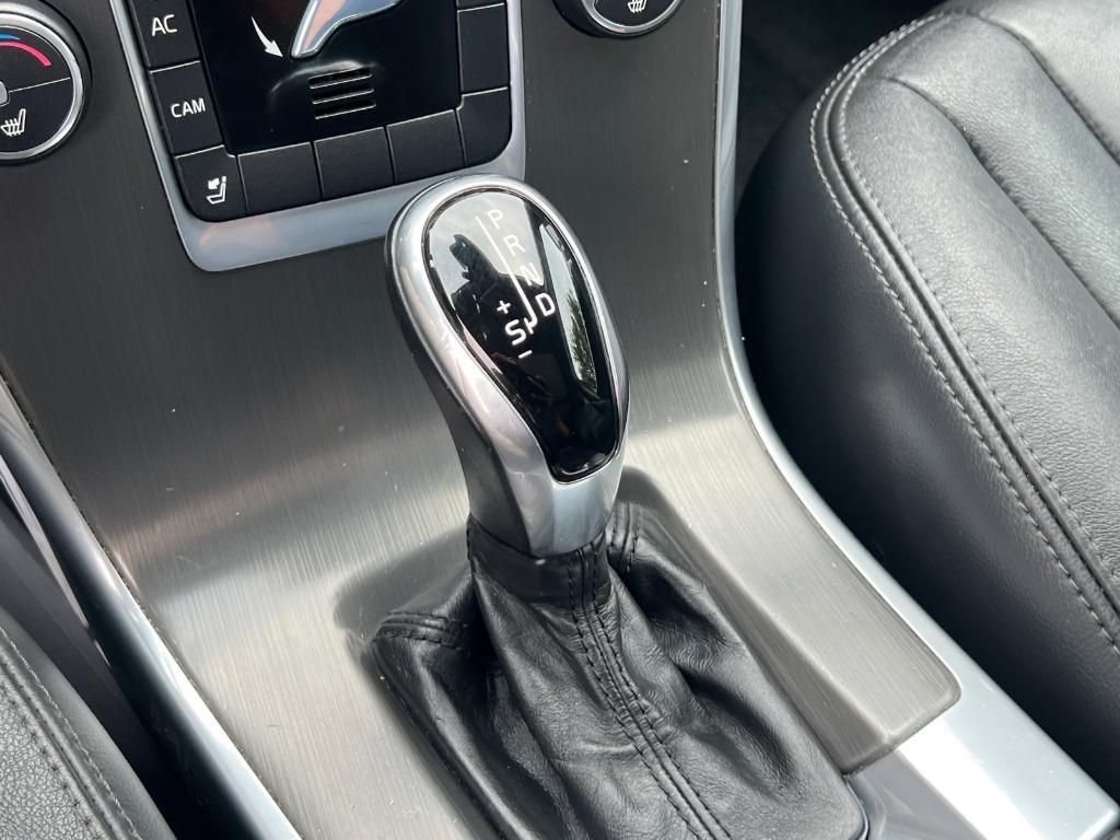 used 2015 Volvo XC60 car, priced at $8,525