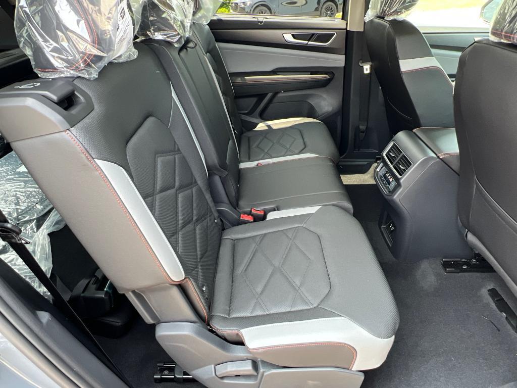 new 2025 Volkswagen Atlas car, priced at $46,976