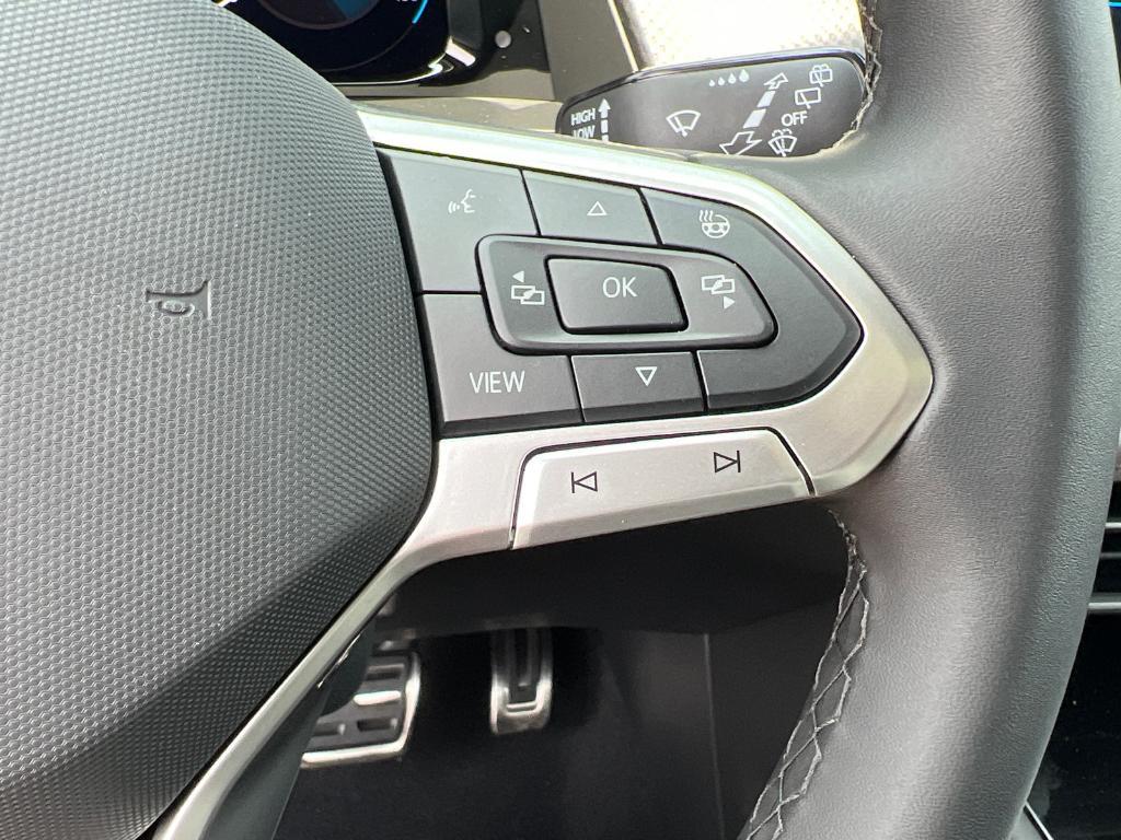 new 2025 Volkswagen Atlas car, priced at $46,976
