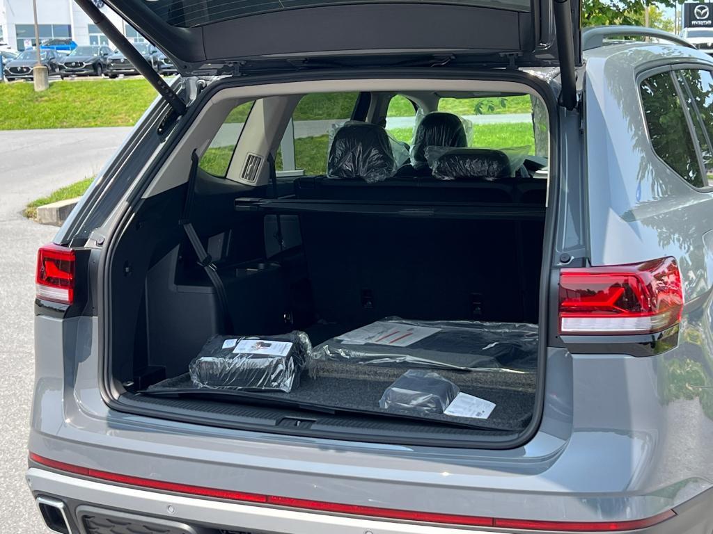 new 2025 Volkswagen Atlas car, priced at $46,976