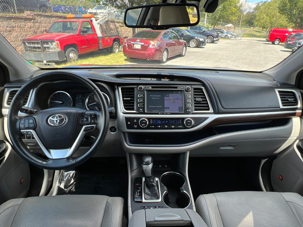 used 2016 Toyota Highlander car, priced at $15,631