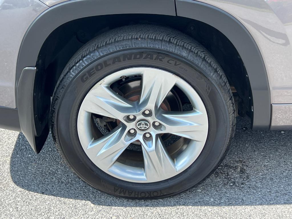 used 2016 Toyota Highlander car, priced at $15,631