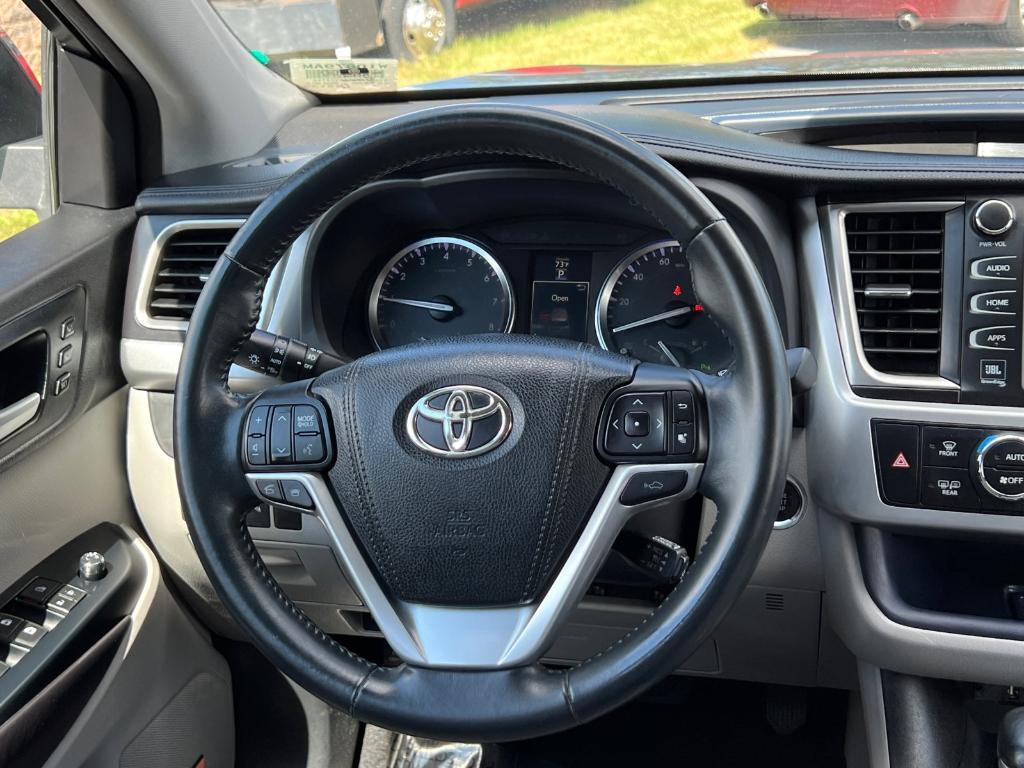 used 2016 Toyota Highlander car, priced at $14,394