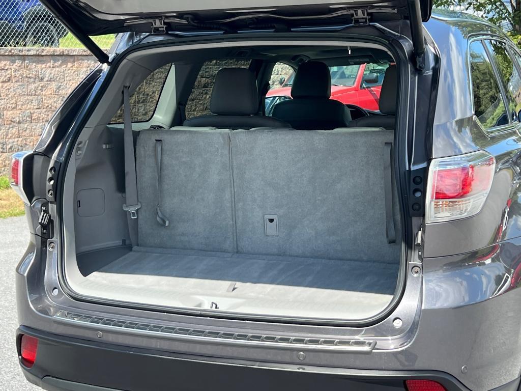 used 2016 Toyota Highlander car, priced at $15,631