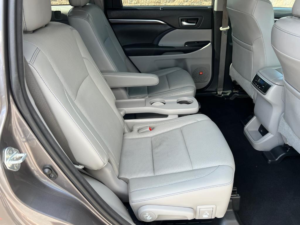 used 2016 Toyota Highlander car, priced at $15,631