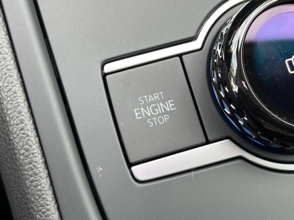new 2025 Volkswagen Tiguan car, priced at $29,470