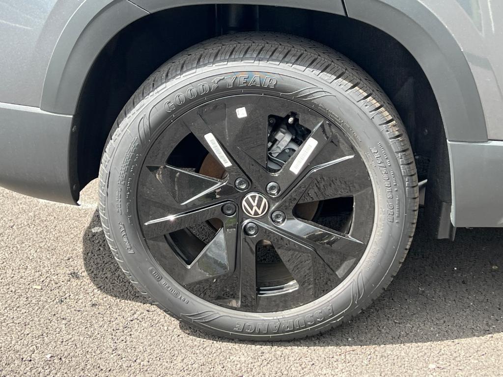 new 2025 Volkswagen Taos car, priced at $29,663