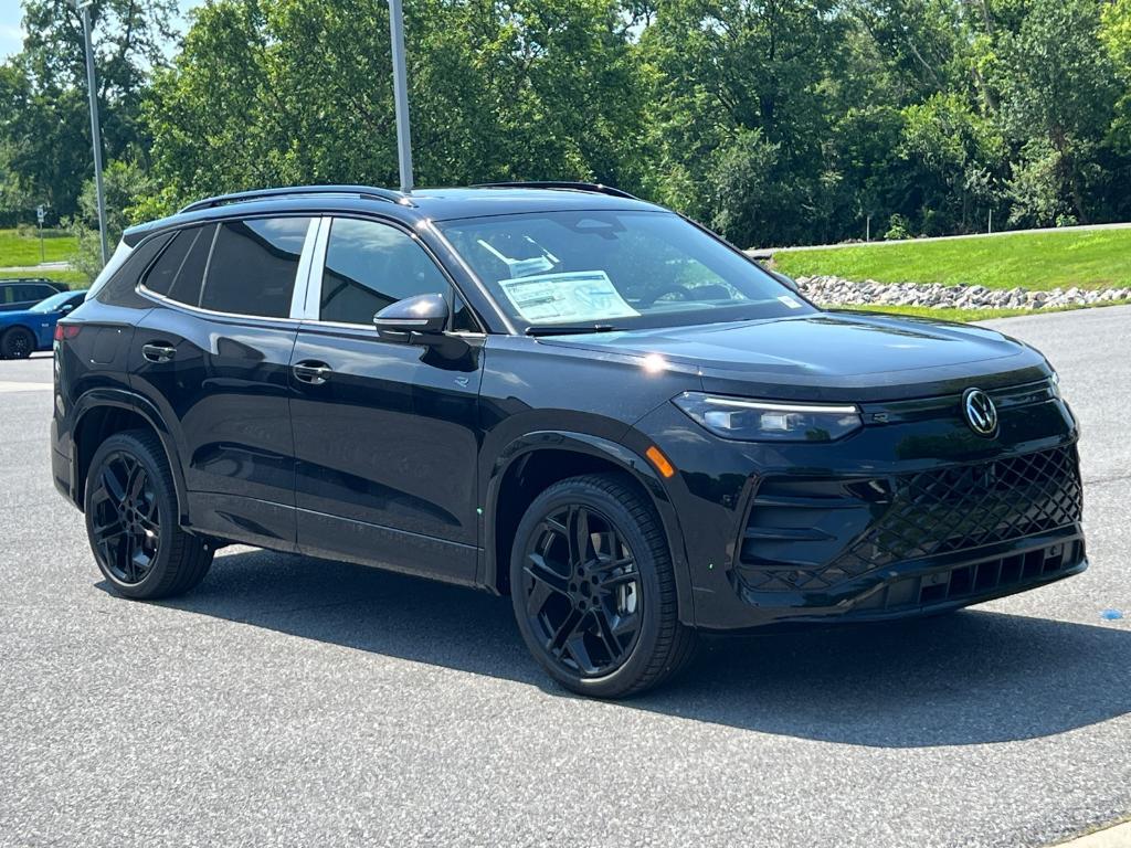 new 2025 Volkswagen Tiguan car, priced at $37,850