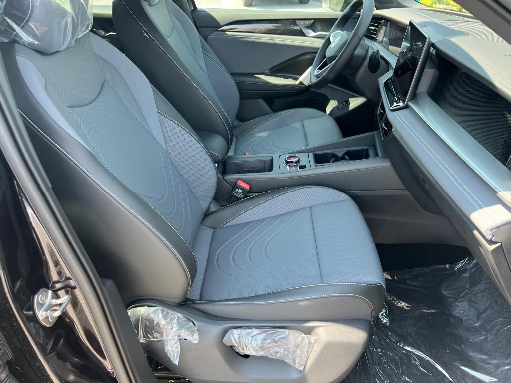 new 2025 Volkswagen Tiguan car, priced at $37,850