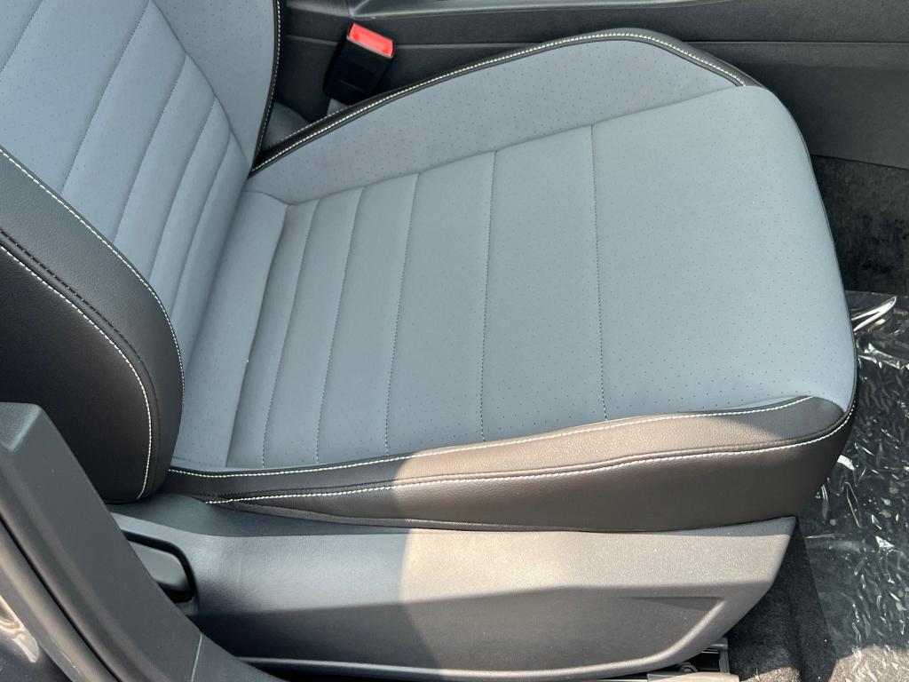 new 2025 Volkswagen Jetta car
