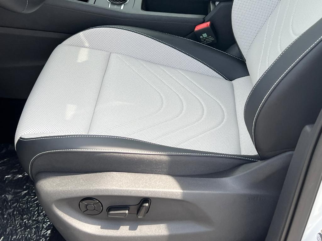 new 2025 Volkswagen Tiguan car, priced at $31,734