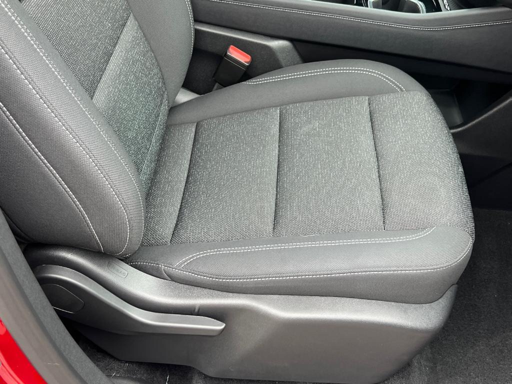 used 2025 Chevrolet Traverse car, priced at $41,987