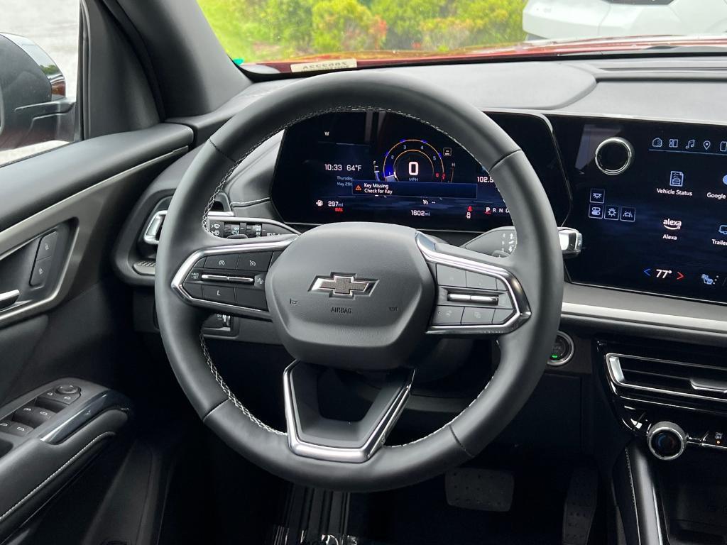 used 2025 Chevrolet Traverse car, priced at $41,987