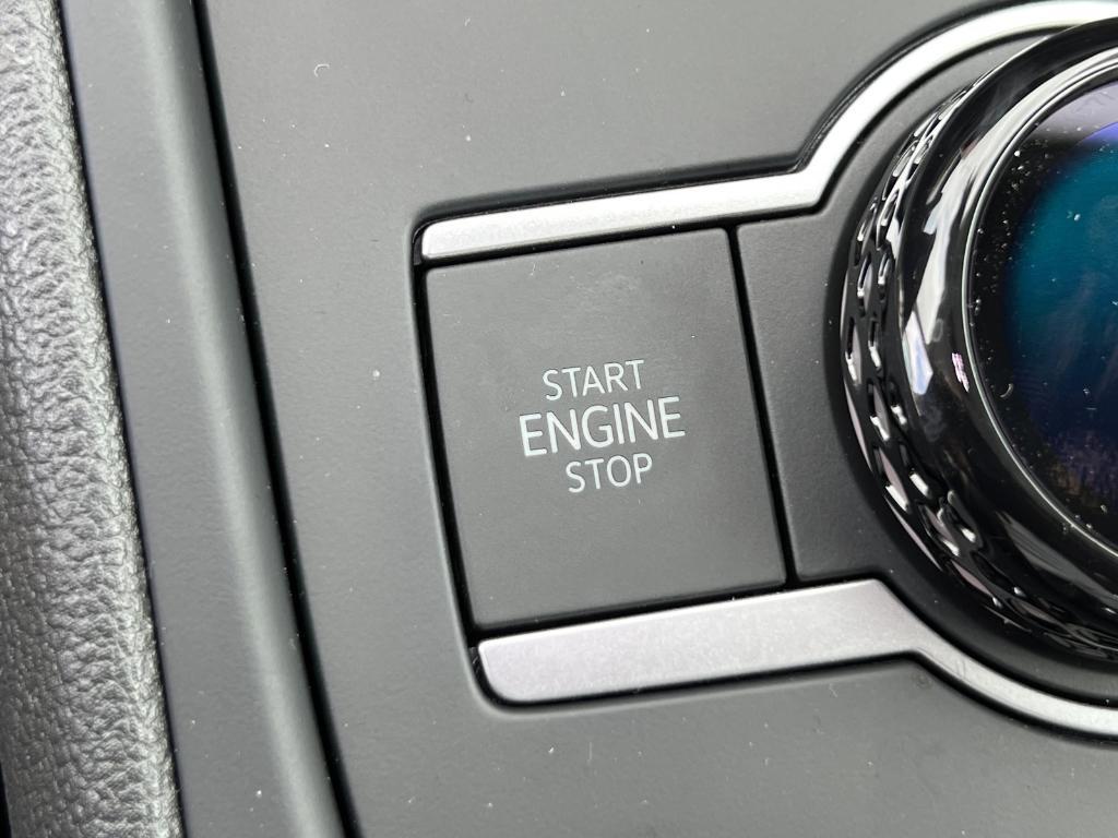 new 2025 Volkswagen Tiguan car, priced at $34,018