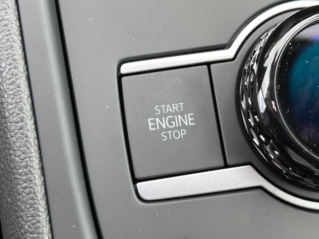 new 2025 Volkswagen Tiguan car, priced at $34,018