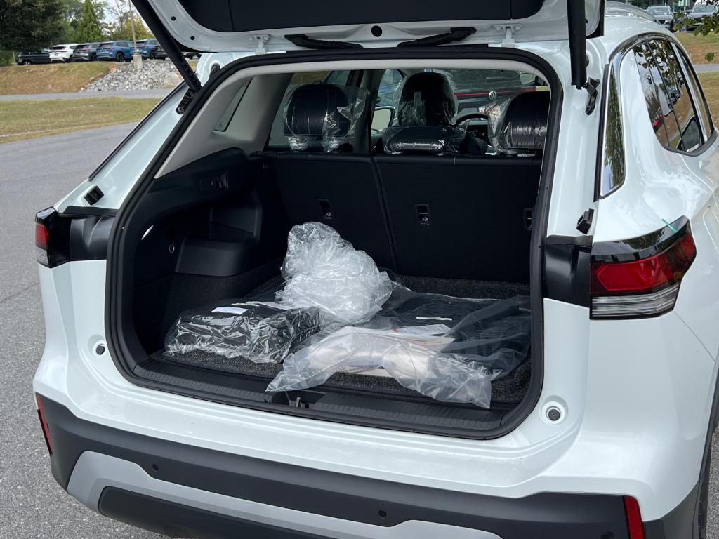 new 2025 Volkswagen Tiguan car, priced at $34,018