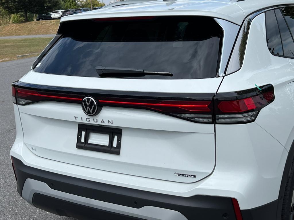 new 2025 Volkswagen Tiguan car, priced at $34,018