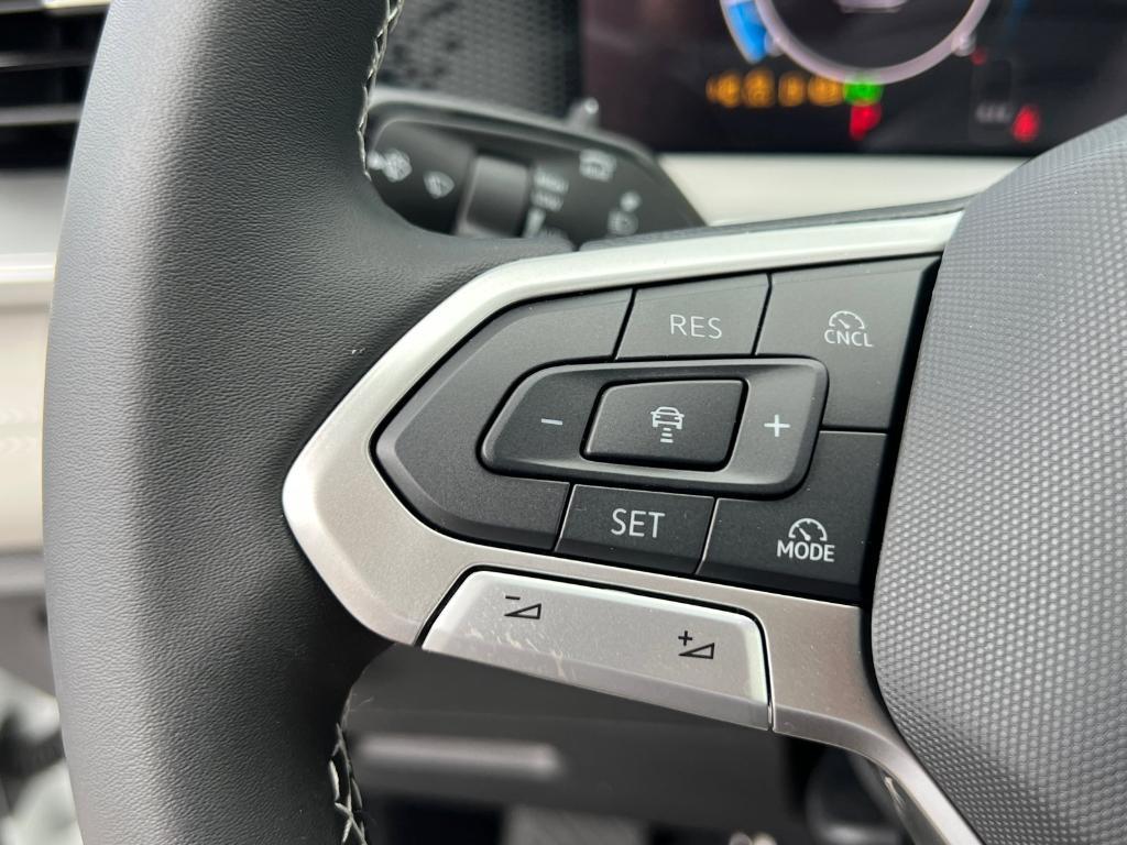new 2025 Volkswagen Tiguan car, priced at $34,018