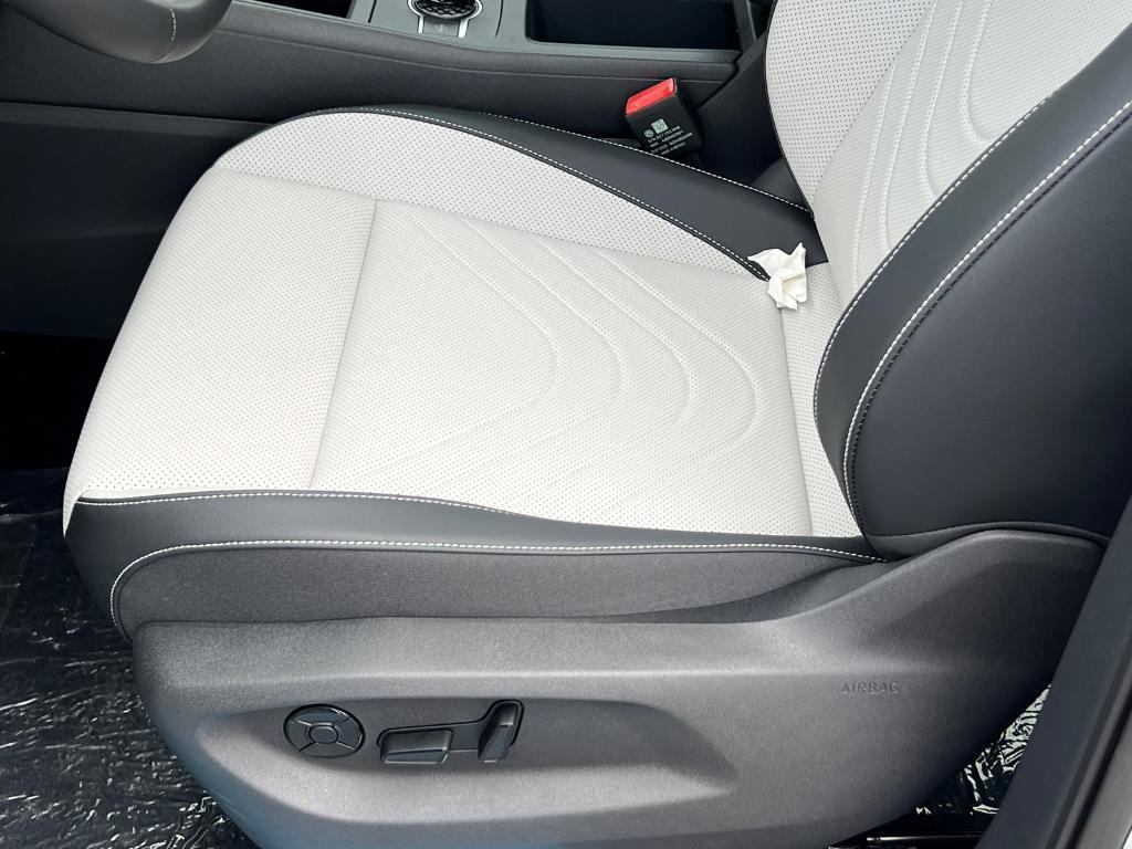 new 2025 Volkswagen Tiguan car, priced at $34,018