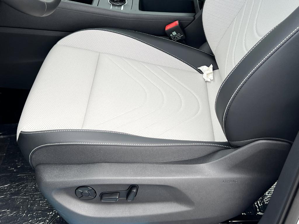 new 2025 Volkswagen Tiguan car, priced at $34,018