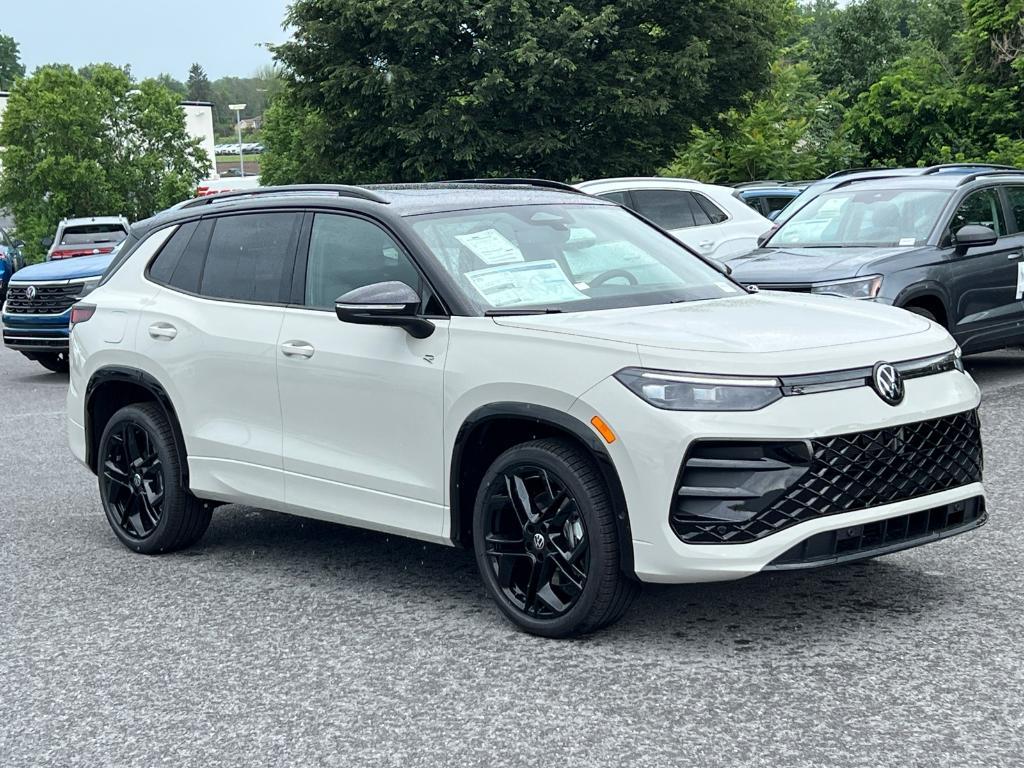 new 2025 Volkswagen Tiguan car, priced at $37,479