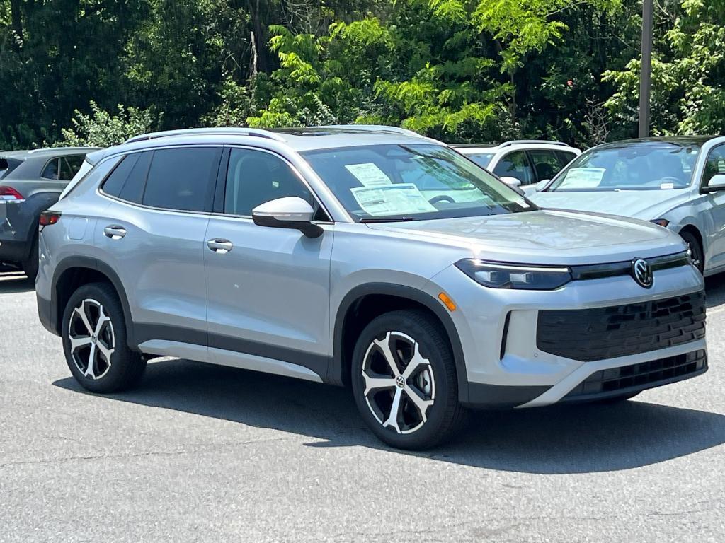 new 2025 Volkswagen Tiguan car, priced at $35,823