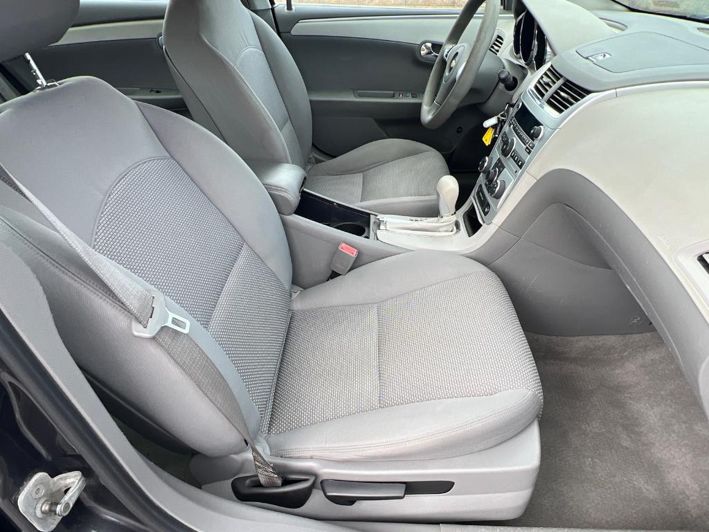 used 2010 Chevrolet Malibu car, priced at $5,648