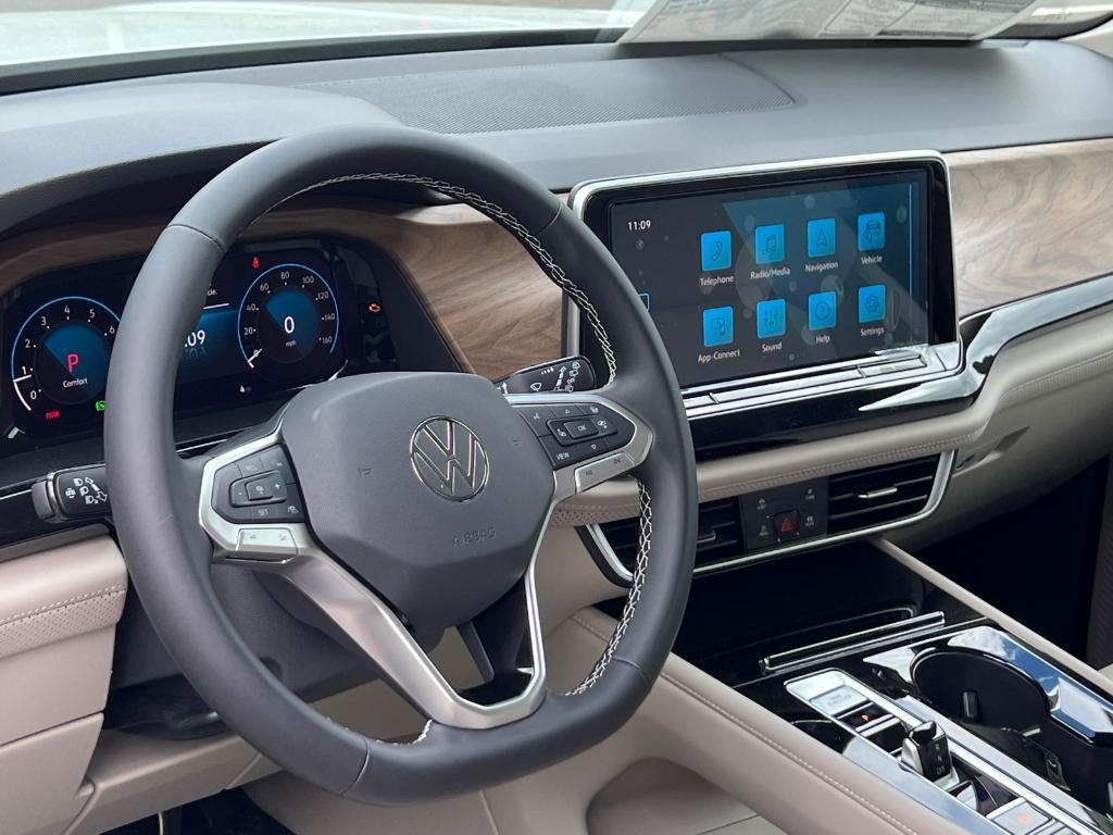 new 2025 Volkswagen Atlas car, priced at $44,873