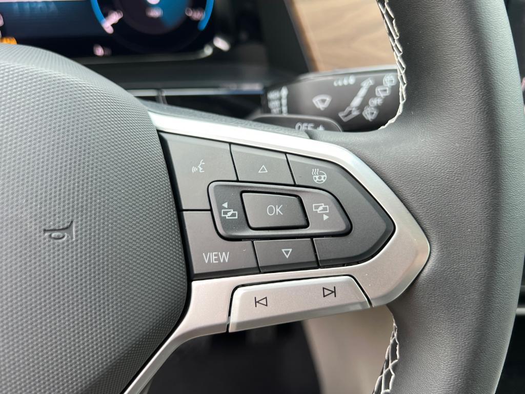new 2025 Volkswagen Atlas car, priced at $44,873