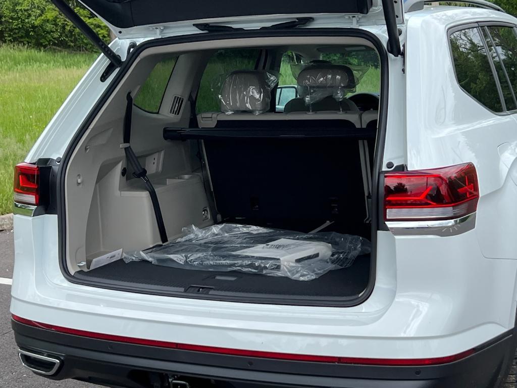 new 2025 Volkswagen Atlas car, priced at $44,873