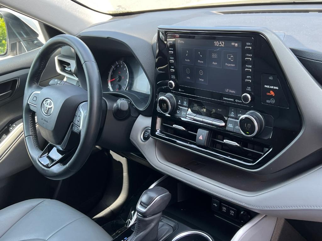 used 2020 Toyota Highlander car, priced at $23,350