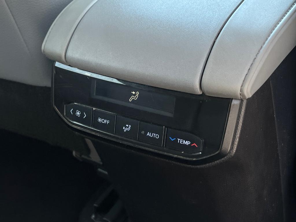 used 2020 Toyota Highlander car, priced at $23,350