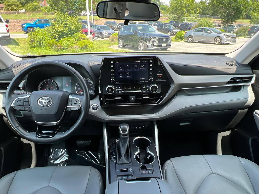 used 2020 Toyota Highlander car, priced at $23,350