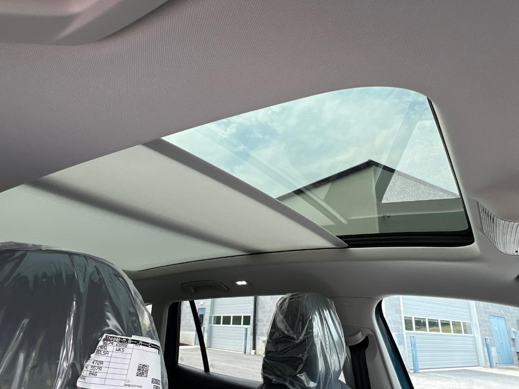 new 2025 Volkswagen Tiguan car, priced at $35,486
