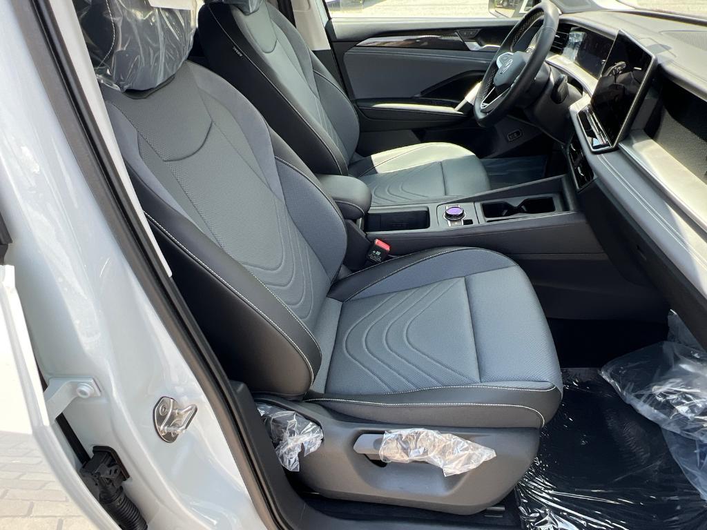new 2025 Volkswagen Tiguan car, priced at $33,291