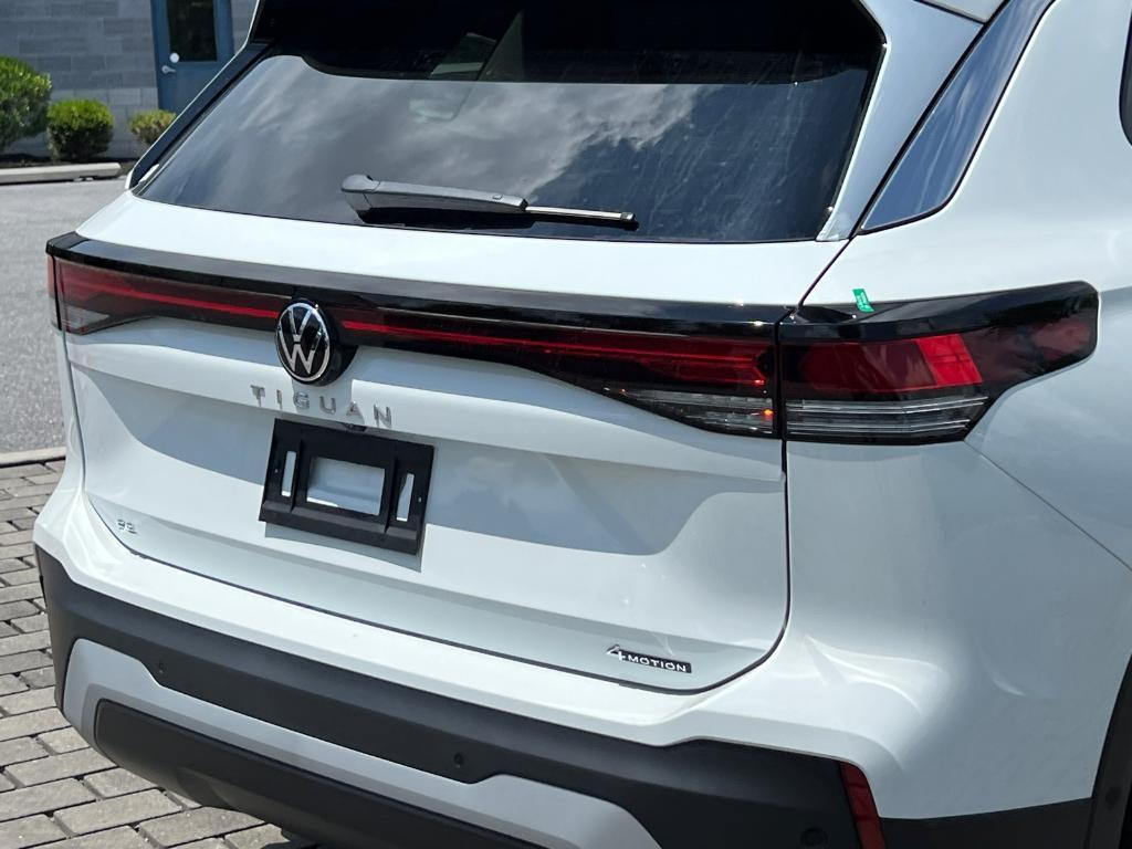 new 2025 Volkswagen Tiguan car, priced at $33,291