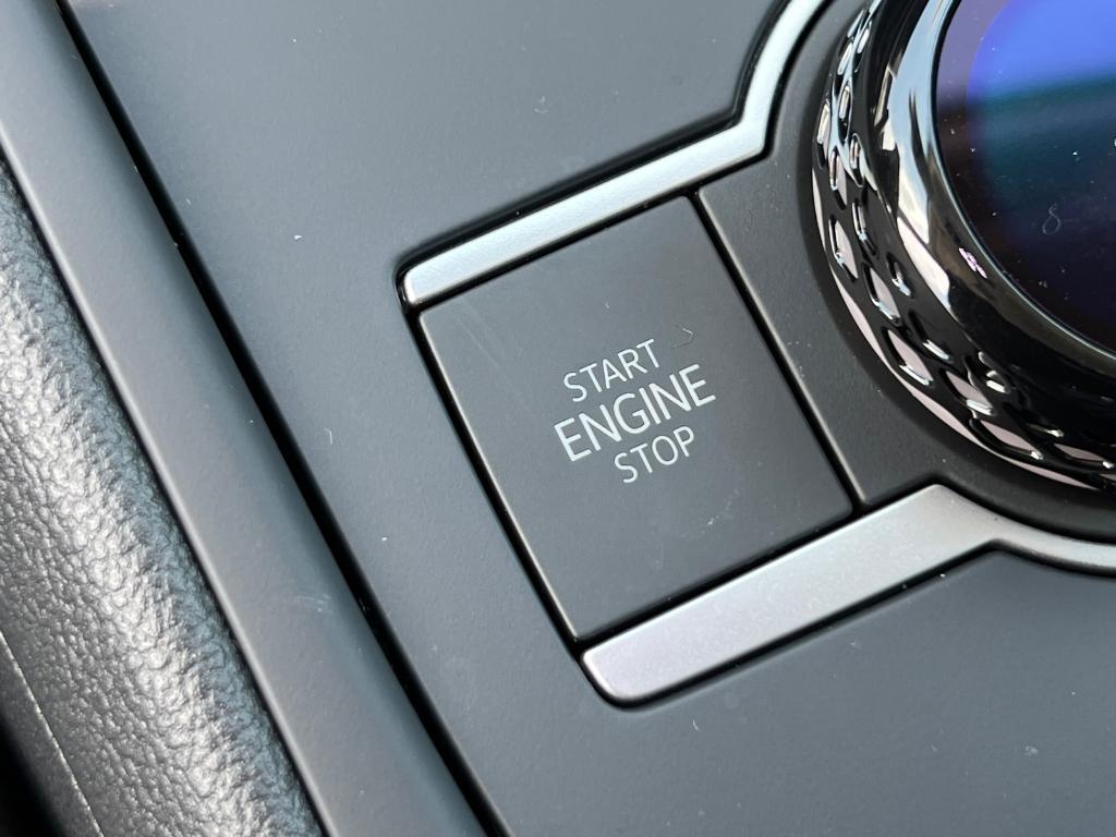 new 2025 Volkswagen Tiguan car, priced at $33,291