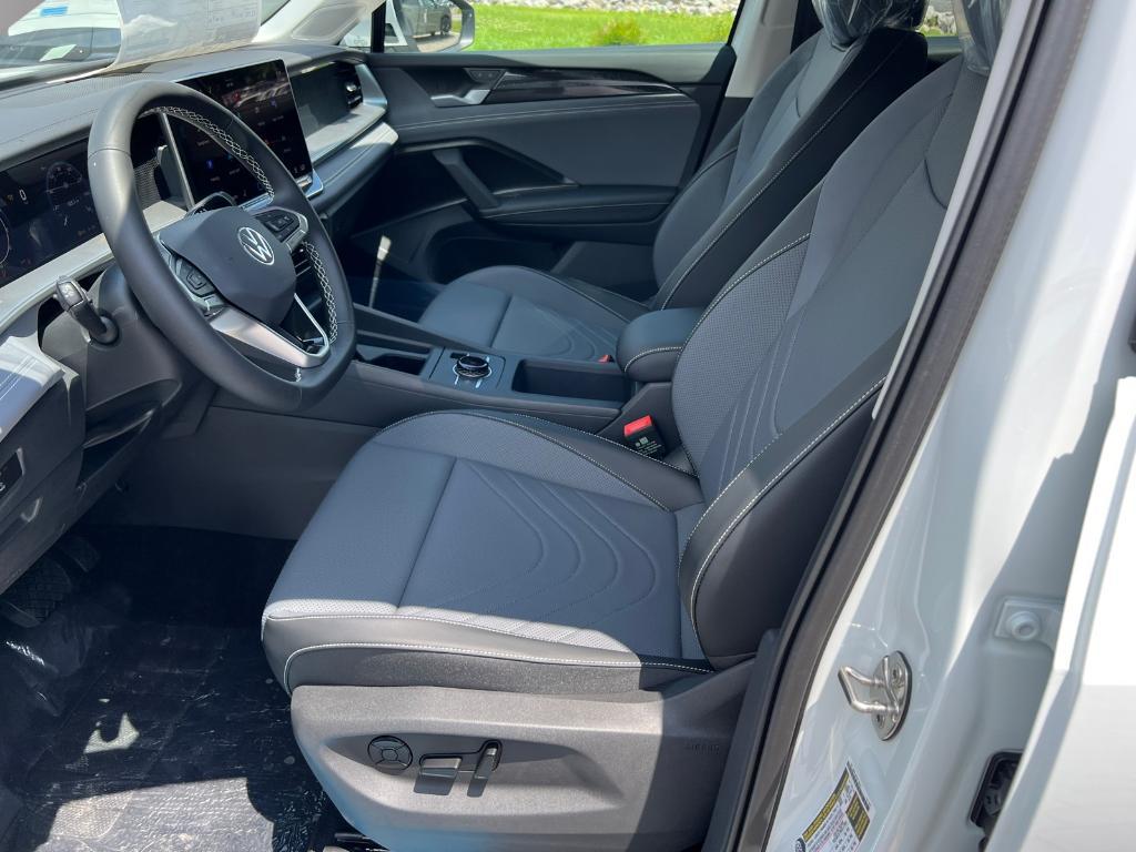 new 2025 Volkswagen Tiguan car, priced at $33,291