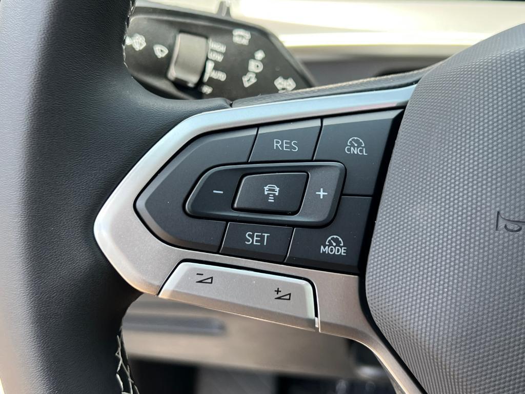 new 2025 Volkswagen Tiguan car, priced at $33,291