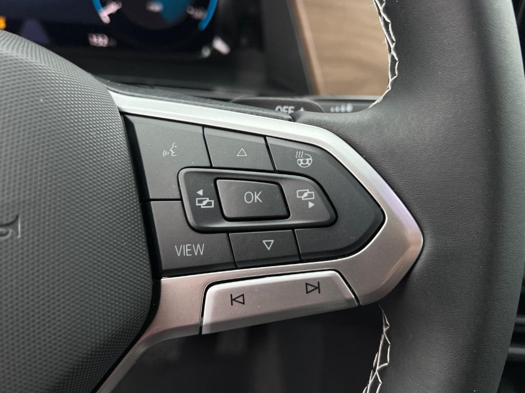 new 2025 Volkswagen Atlas car, priced at $43,971
