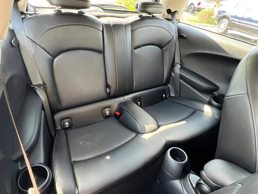 used 2021 MINI Hardtop car, priced at $18,167
