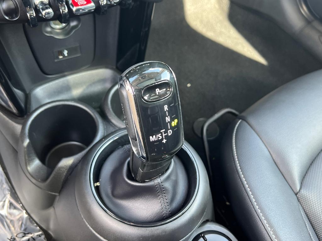 used 2021 MINI Hardtop car, priced at $18,167