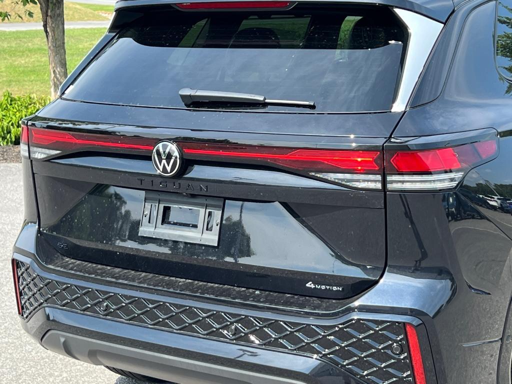new 2025 Volkswagen Tiguan car, priced at $37,827